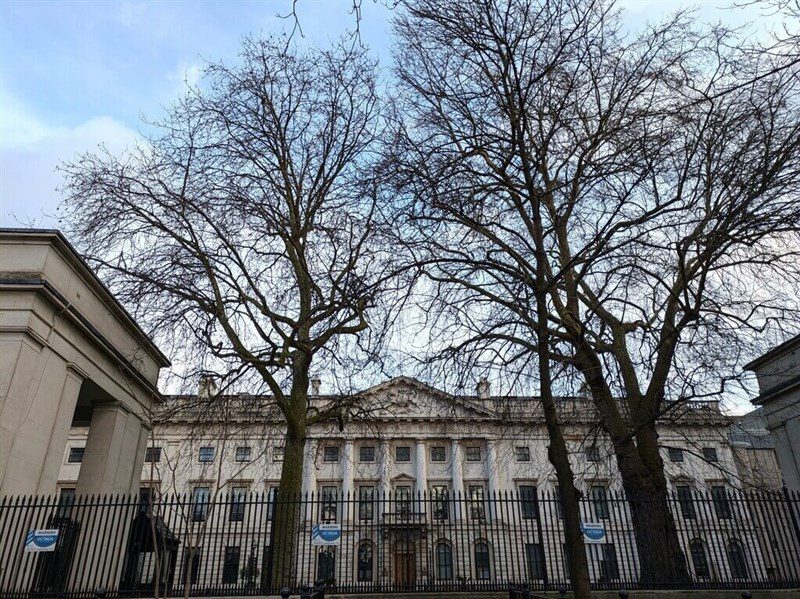 傳英相施凱爾最快1月訪中 中國巨型使館建案將獲准 傳英相施凱爾最快1月訪中 中國巨型使館建案將獲准