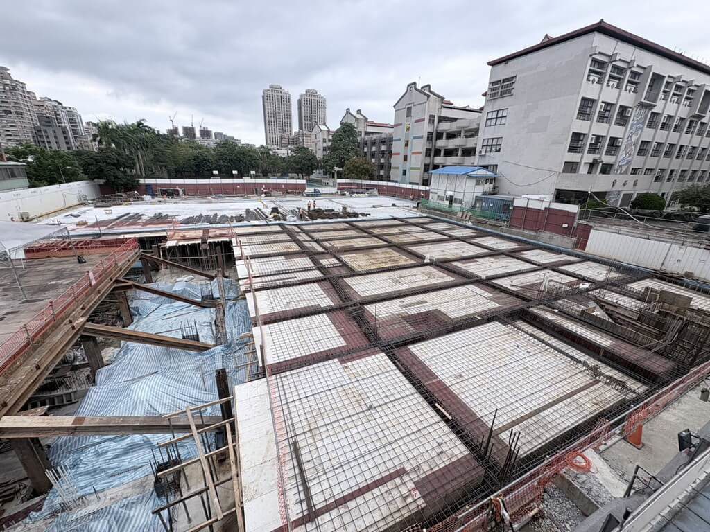 解決停車難題  新北板橋信義國小將添259車位 解決停車難題  新北板橋信義國小將添259車位