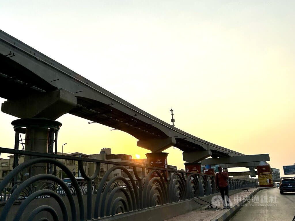 埃及首都交通新里程碑 單軌電車第一階段落成 埃及首都交通新里程碑 單軌電車第一階段落成