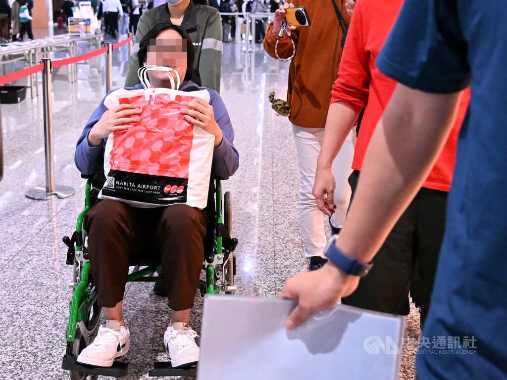 網傳捐巨資換IPAC演講 涉案陳男返台被刑事局詢問 網傳捐巨資換IPAC演講 涉案陳男返台被刑事局詢問