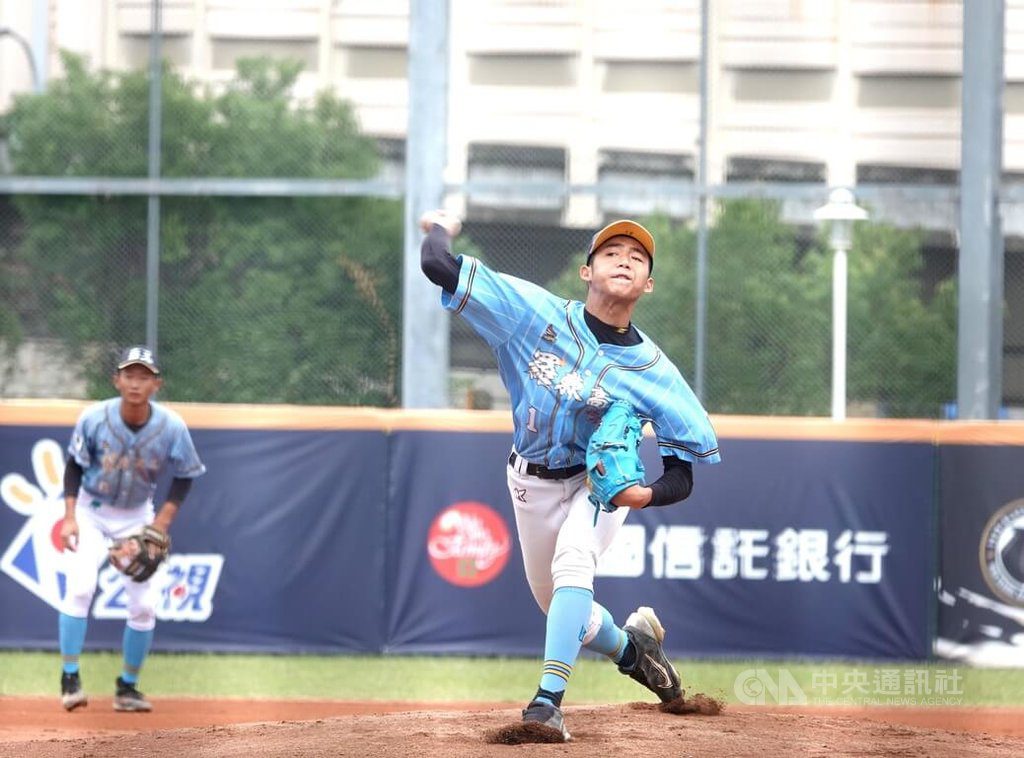 郭靖源高中球速增20公里 黑豹旗率羅工首闖8強 郭靖源高中球速增20公里 黑豹旗率羅工首闖8強