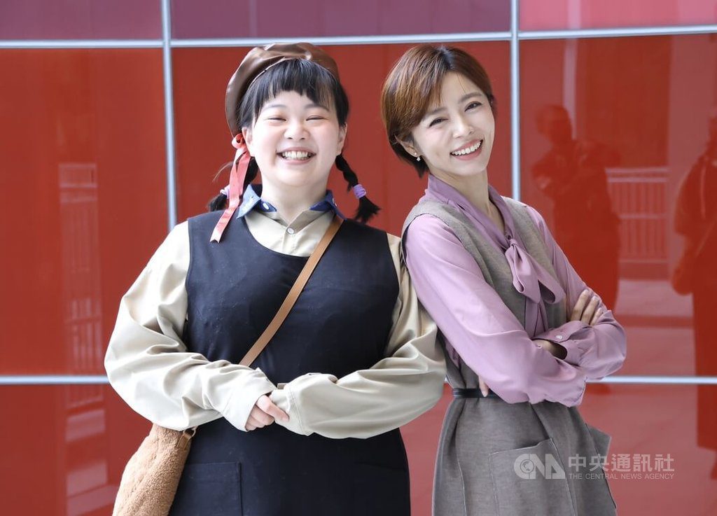 王瞳、宮美樂體驗國家檔案館　休假看展充電放鬆