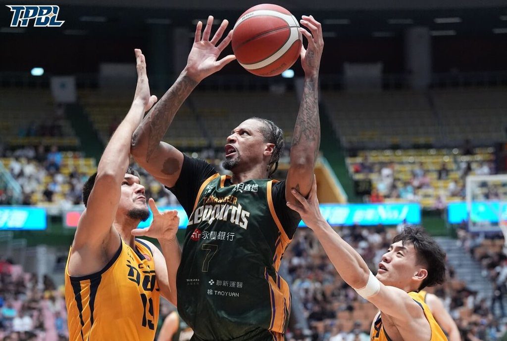 TPBL麥卡洛決勝節豪取18分 雲豹逆轉特攻奪5連勝 TPBL麥卡洛決勝節豪取18分 雲豹逆轉特攻奪5連勝