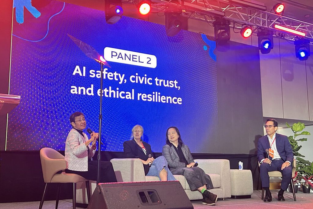 唐鳳出席菲律賓論壇 分享台灣民主韌性模式 唐鳳出席菲律賓論壇 分享台灣民主韌性模式