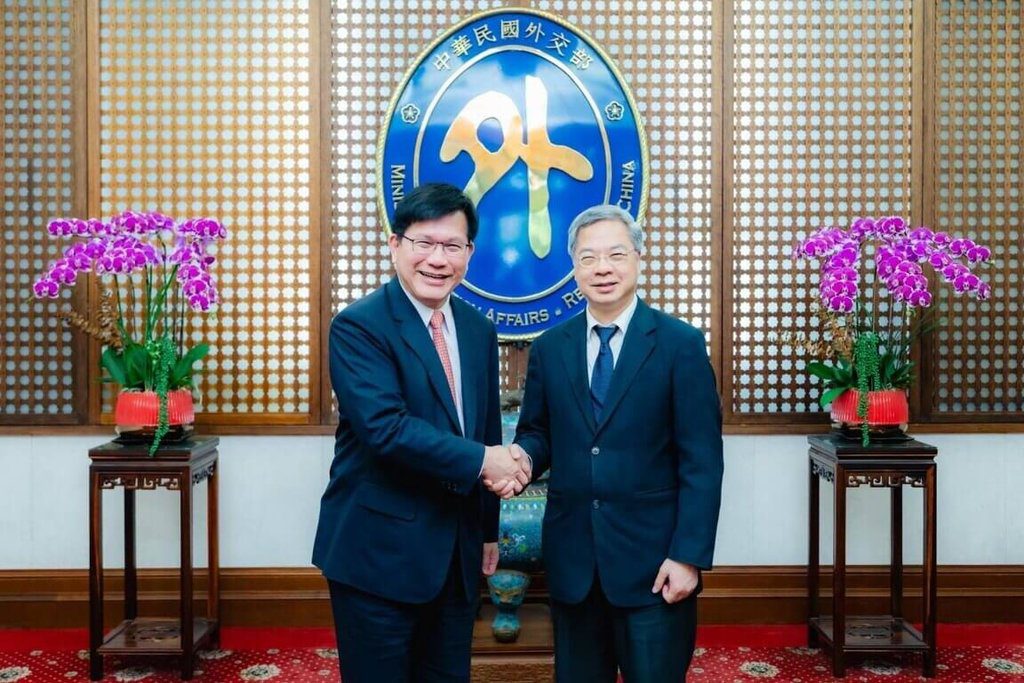 林佳龍與龔明鑫舉行雙部長會議 攜手推動經濟外交 林佳龍與龔明鑫舉行雙部長會議 攜手推動經濟外交