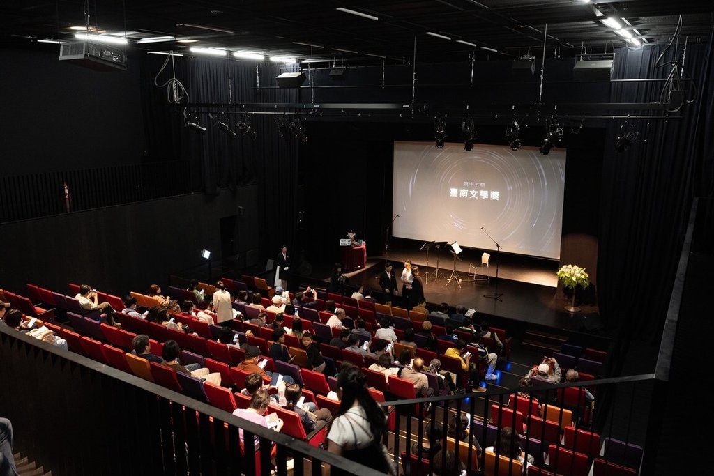 9歲董宥岑「西市場的風」 奪台南文學獎優選 9歲董宥岑「西市場的風」 奪台南文學獎優選