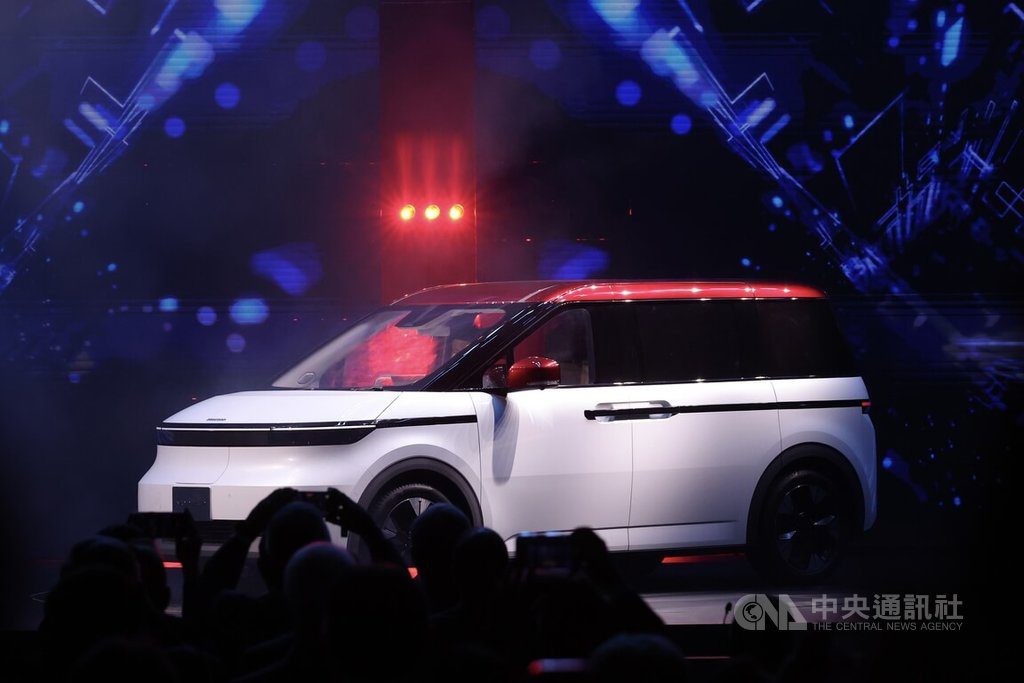 鴻海科技日推Model A電動車 日本首發擬前進東南亞 鴻海科技日推Model A電動車 日本首發擬前進東南亞