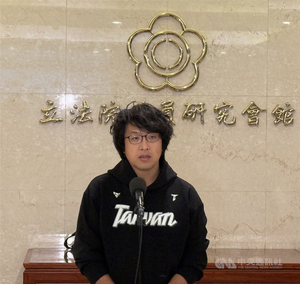 被拱選台北市長 沈伯洋:黨要我怎麼做我就怎麼做 被拱選台北市長 沈伯洋:黨要我怎麼做我就怎麼做