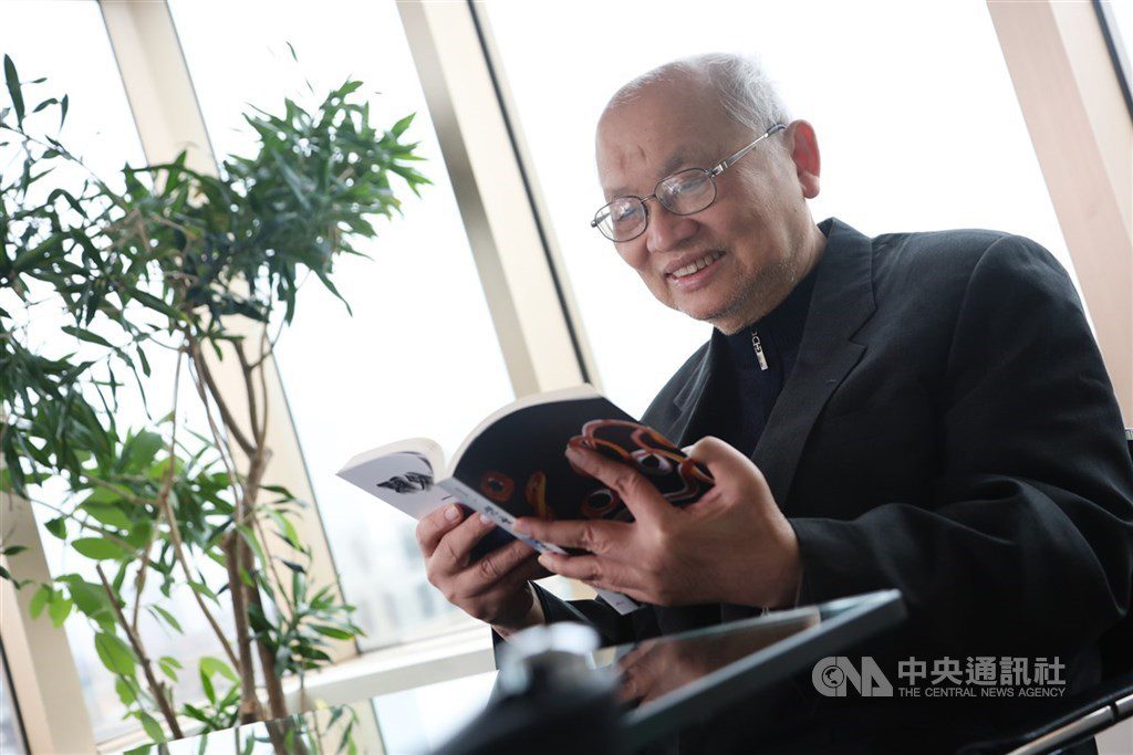 陳耀昌病榻掛心創作 東寧狂想曲等4書同步進行 陳耀昌病榻掛心創作 東寧狂想曲等4書同步進行