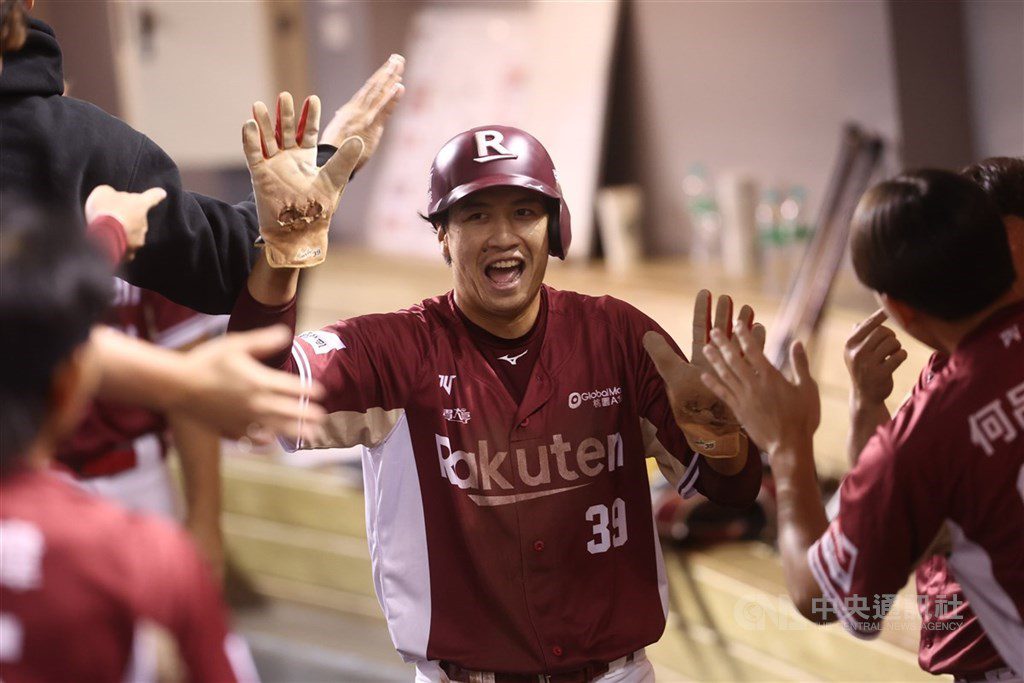 林立獲徵詢WBC待評估 合約未定先喊盼黃子鵬留下 林立獲徵詢WBC待評估 合約未定先喊盼黃子鵬留下