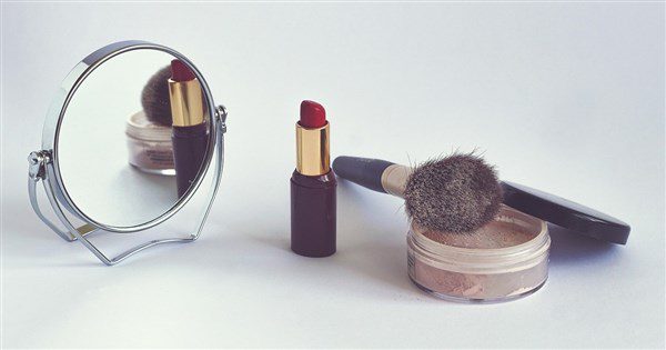 20項化粧品含蘇丹紅 食藥署重罰原料商500萬元 | 生活 | 中央社 CNA 20項化粧品含蘇丹紅 食藥署重罰原料商500萬元 | 生活 | 中央社 CNA