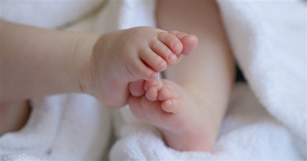 內政部:新生兒從母姓比率達6%創新高 花東最多 內政部:新生兒從母姓比率達6%創新高 花東最多