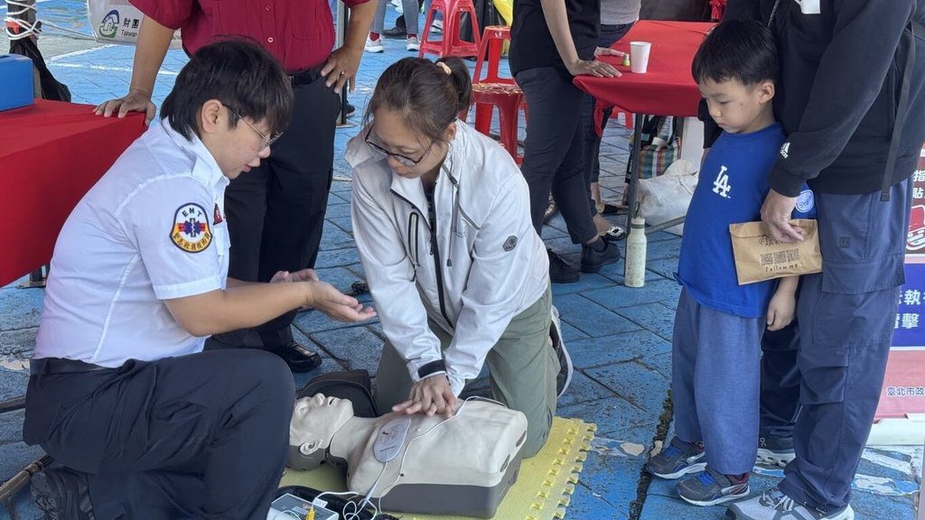 北市消防偕文山區公所辦防災園遊會 寓教於樂 北市消防偕文山區公所辦防災園遊會 寓教於樂