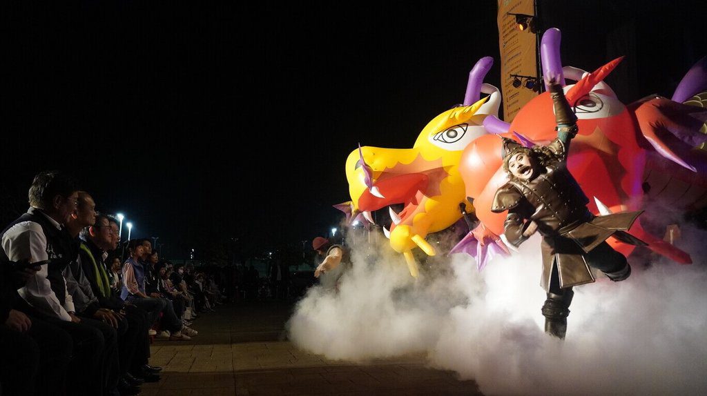 唐吉軻德戰雙頭龍 紙風車藝術工程彰、嘉連演3天 | 文化 | 中央社 CNA 唐吉軻德戰雙頭龍 紙風車藝術工程彰、嘉連演3天 | 文化 | 中央社 CNA