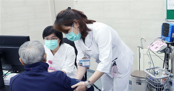 假日急症中心首日逾169人次　發燒、魚刺卡住來求助