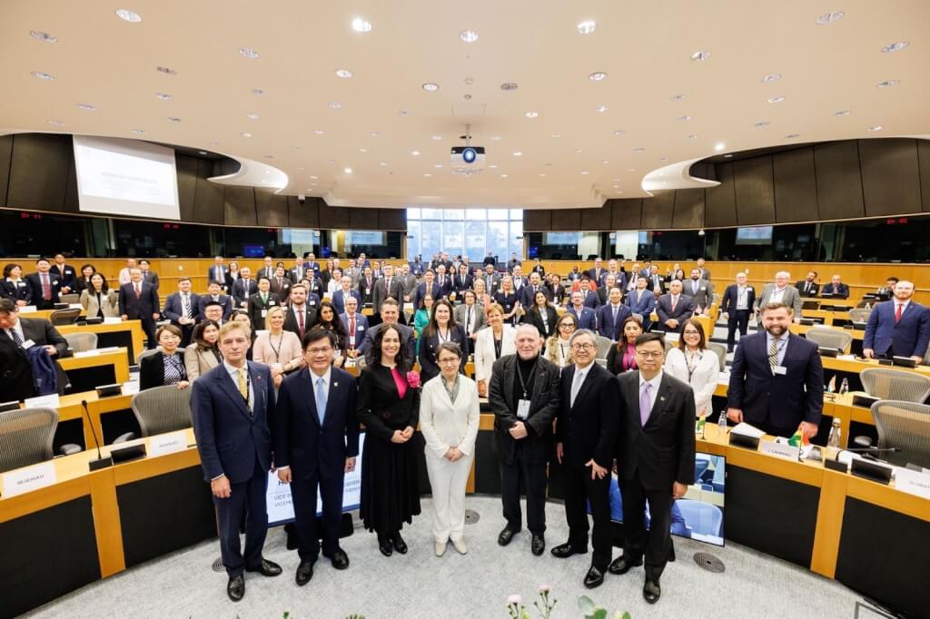 蕭副總統訪歐發表IPAC大會演說 范雲:見證歷史一刻 蕭副總統訪歐發表IPAC大會演說 范雲:見證歷史一刻