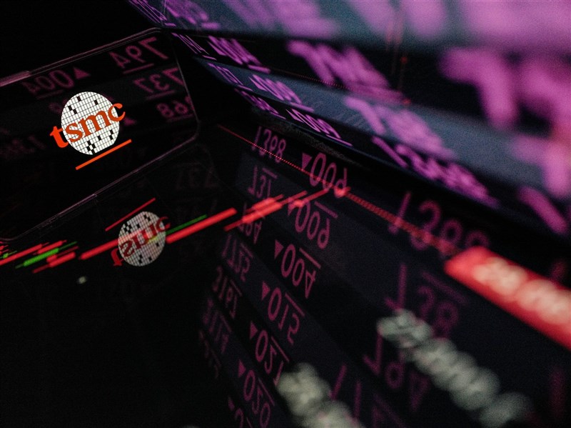 台股反彈逾610點站上27000 台積電開高漲50元 | 證券 | 中央社 CNA 台股反彈逾610點站上27000 台積電開高漲50元 | 證券 | 中央社 CNA