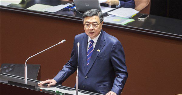 卓榮泰:若接受藍白財劃法修正 總預算將舉債5600億 卓榮泰:若接受藍白財劃法修正 總預算將舉債5600億