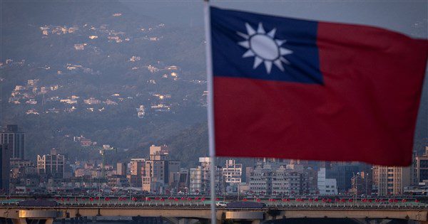 藍指修國籍法保障陸配參政 內政部:法律清楚沒必要 藍指修國籍法保障陸配參政 內政部:法律清楚沒必要