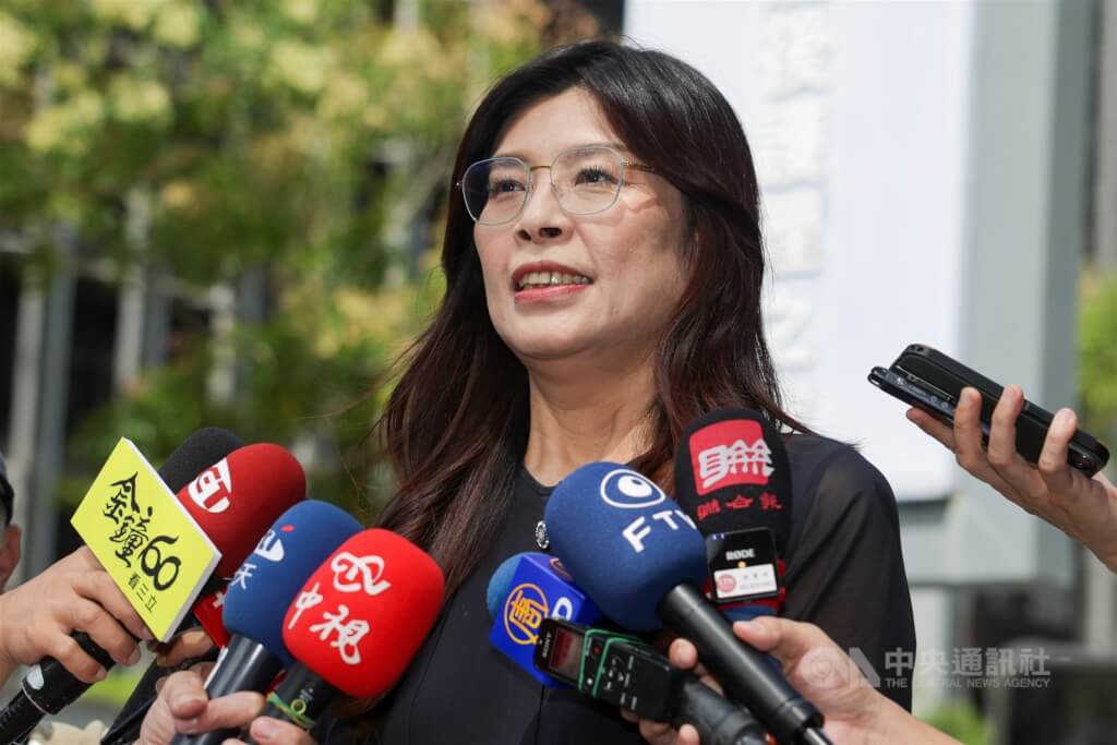 鄭麗文受邀出席統派追思會 國民黨籲別預設立場 鄭麗文受邀出席統派追思會 國民黨籲別預設立場