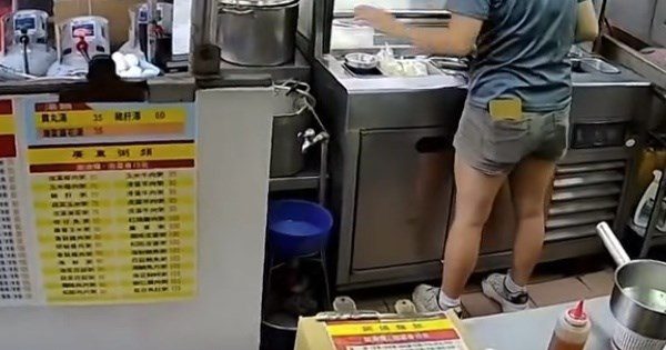 粥店疑老鼠掉進鍋員工無立即處理 中市府將稽查 粥店疑老鼠掉進鍋員工無立即處理 中市府將稽查