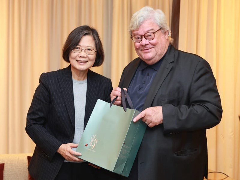 蔡英文訪德逢圍牆倒塌日 包瑞翰:與自由並肩同行 蔡英文訪德逢圍牆倒塌日 包瑞翰:與自由並肩同行