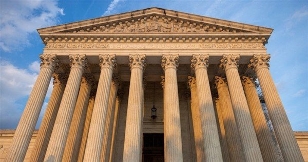 美最高院辯論川普關稅 大法官不分保守自由派都質疑 美最高院辯論川普關稅 大法官不分保守自由派都質疑