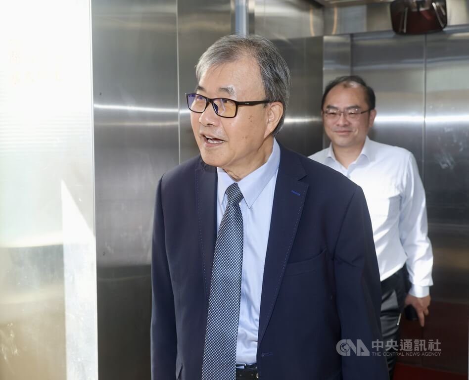 審停砍公立學校教職員年金 鄭英耀盼讓年改順利推動 審停砍公立學校教職員年金 鄭英耀盼讓年改順利推動