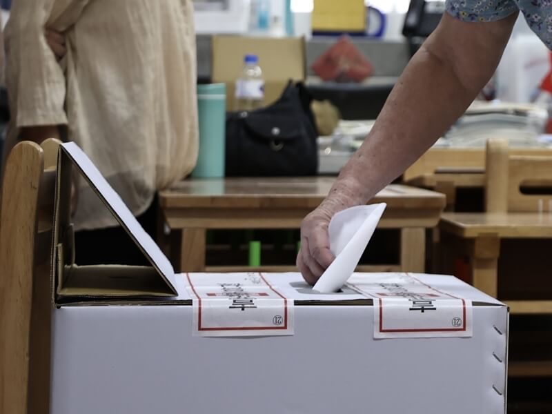 綠提投票放2天假盼最快速度排審 藍敬表尊重 | 政治 | 中央社 CNA 綠提投票放2天假盼最快速度排審 藍敬表尊重 | 政治 | 中央社 CNA