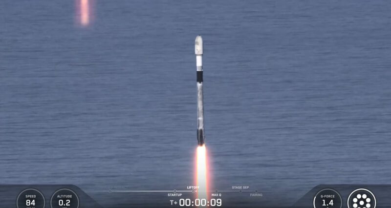 福衛八號首顆衛星「齊柏林」在台灣時間29日凌晨2時44分升空。（圖取自x.com/SpaceX）