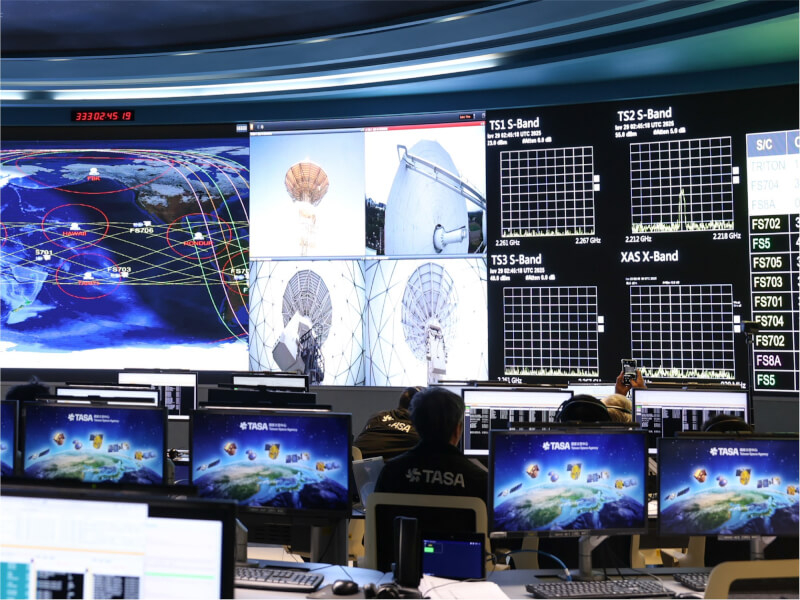 福衛八號第一顆齊柏林衛星在台灣時間29日凌晨升空，上午10時42分首度通過台灣上空並與台灣地面站通聯。（國家太空中心提供）