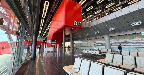 桃園機場第三航廈北廊廳12/1起試營運 增8大型登機門 | 生活 | 中央社 CNA 桃園機場第三航廈北廊廳12/1起試營運 增8大型登機門 | 生活 | 中央社 CNA