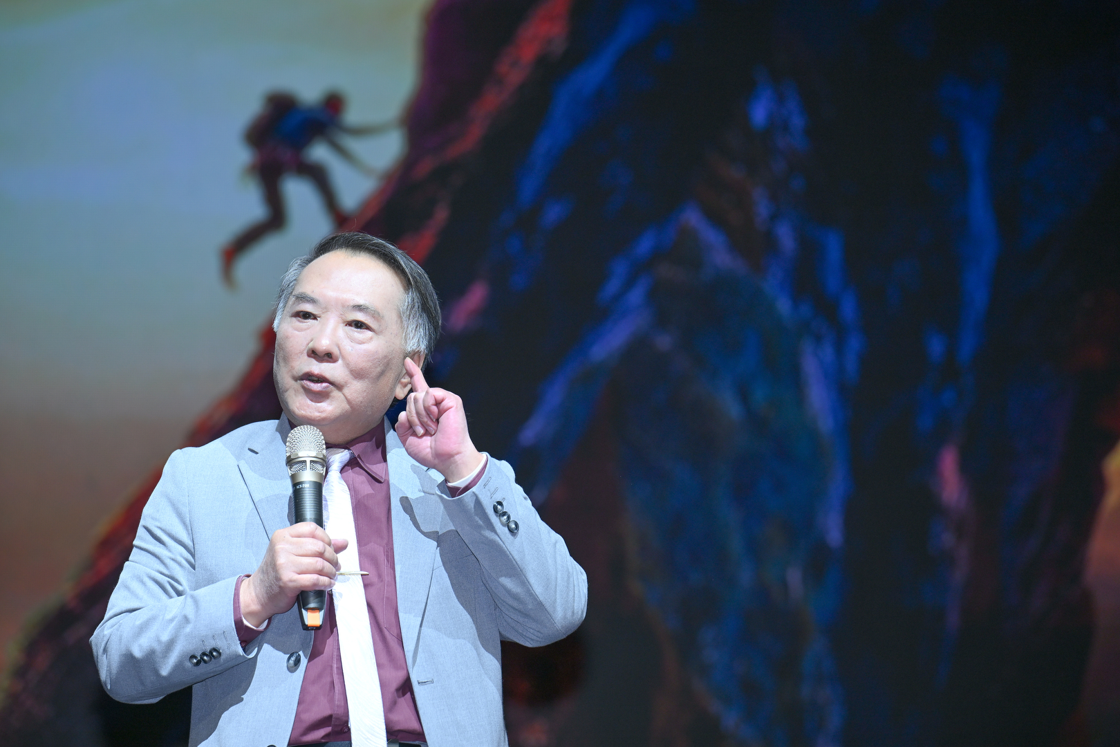 《宋國誠專欄》影像的價值重量:構築戳破假敘事、守護台灣韌性的最強防線—寫在《韌性之島》開播前夕 《宋國誠專欄》影像的價值重量:構築戳破假敘事、守護台灣韌性的最強防線—寫在《韌性之島》開播前夕