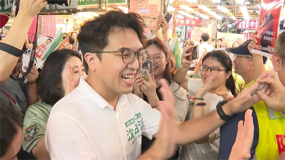 石牌商城掃街湧人潮 沈伯洋心繫中山區民宅地基下陷 :居民安全優先、全面檢查周邊建物 石牌商城掃街湧人潮 沈伯洋心繫中山區民宅地基下陷 :居民安全優先、全面檢查周邊建物